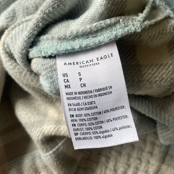 American Eagle Plaid Button-Down Shacket - Picture 5 of 5